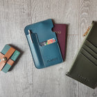 VIAJA SOLO Passport Sleeve